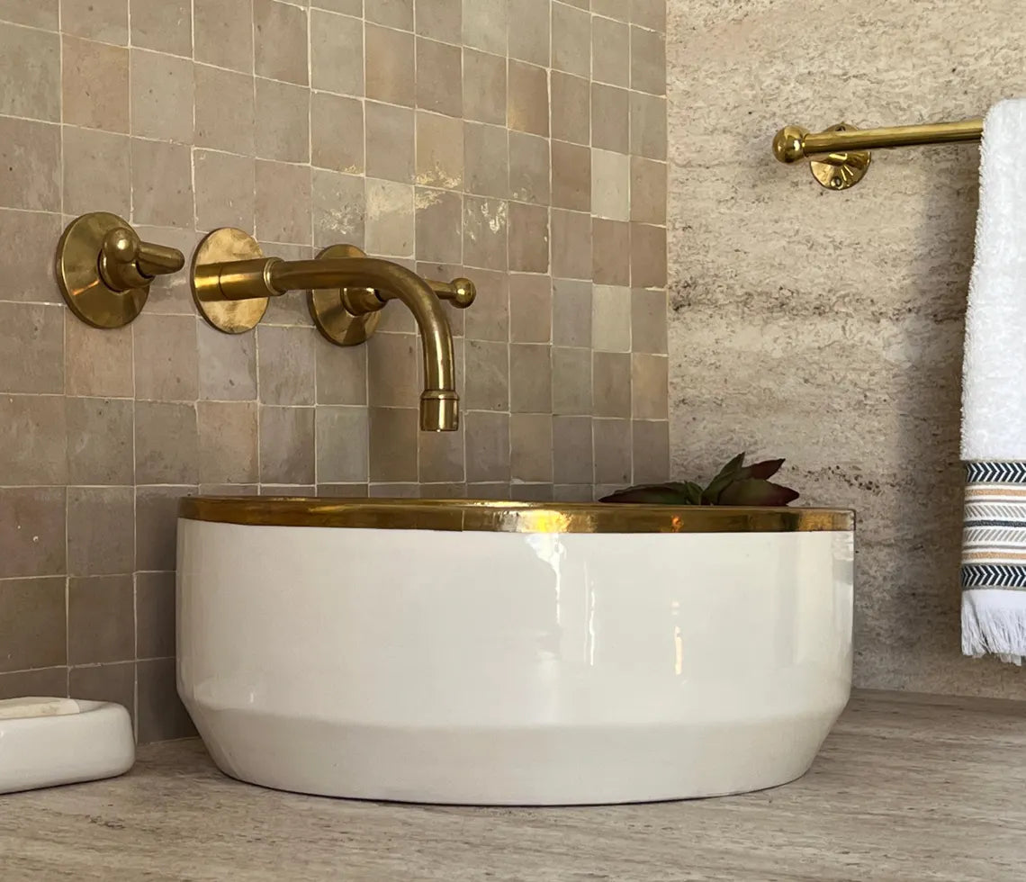 Marokkanisches Waschbecken mit Messingumrandung #48