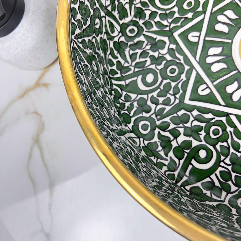 Königliches marokkanisches Becken – 14 Karat Goldrand Nr. 215