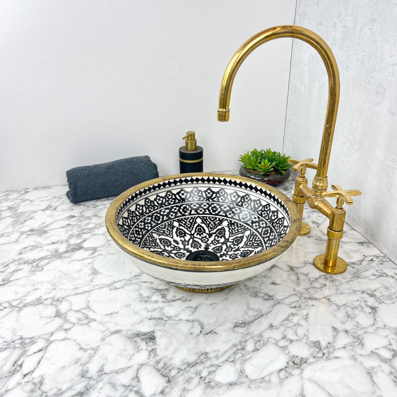 Moroccan Sink with brass rim #153