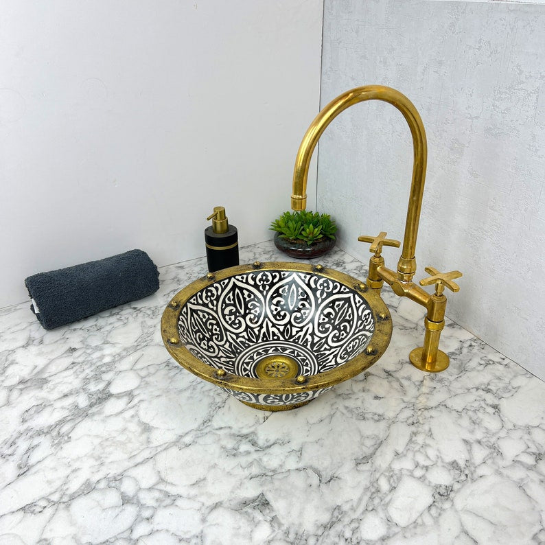 Moroccan Sink with brass rim #155