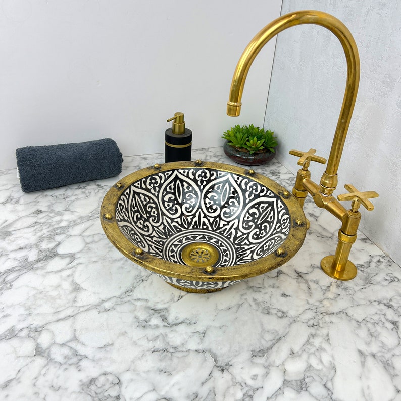 Moroccan Sink with brass rim #155