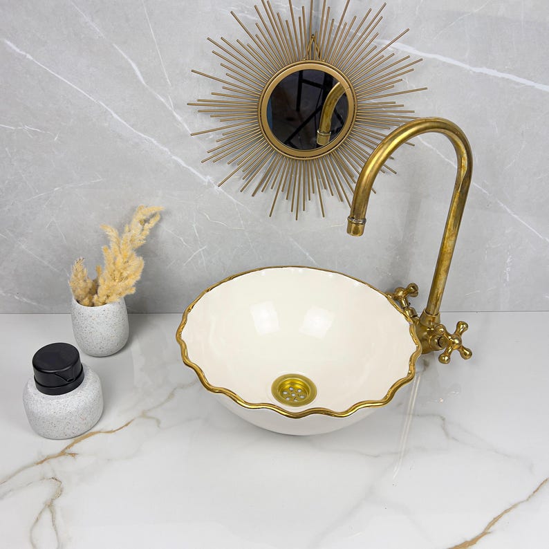 Königliches marokkanisches Becken – 14 Karat Goldrand Nr. 216