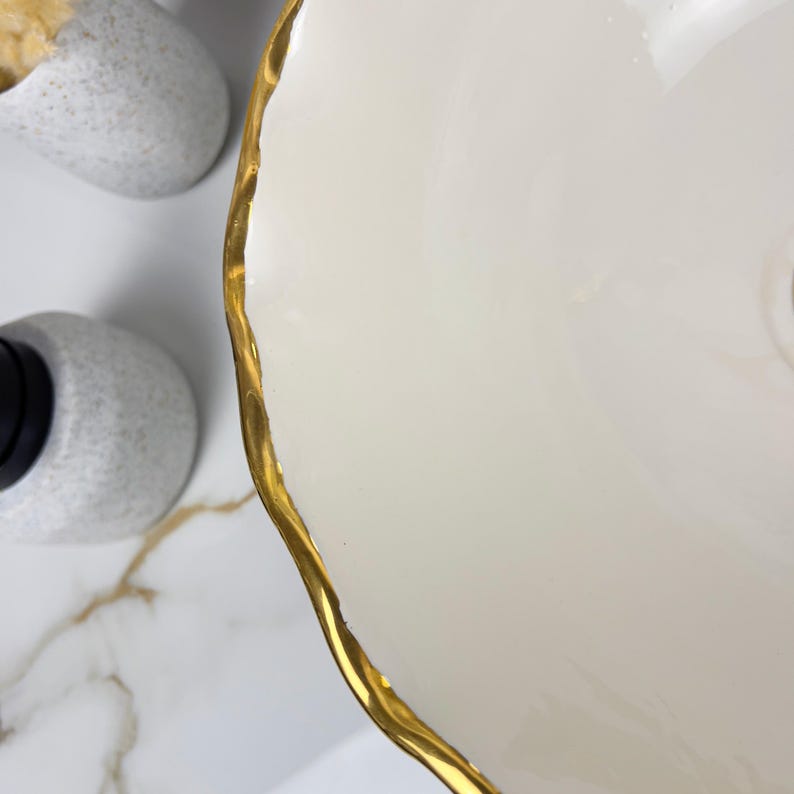 Königliches marokkanisches Becken – 14 Karat Goldrand Nr. 216