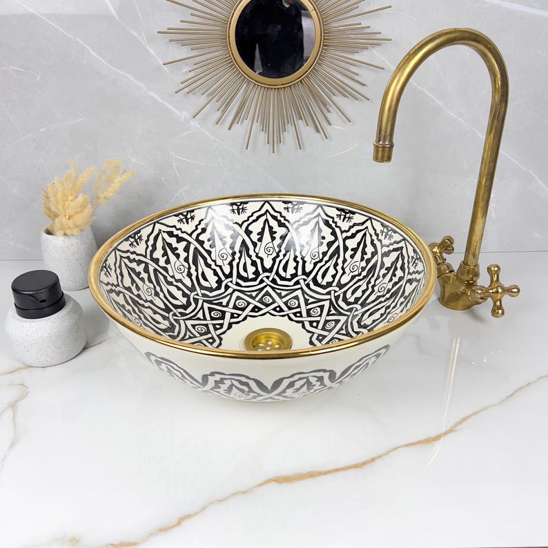 Königliches marokkanisches Becken – 14 Karat Goldrand Nr. 221