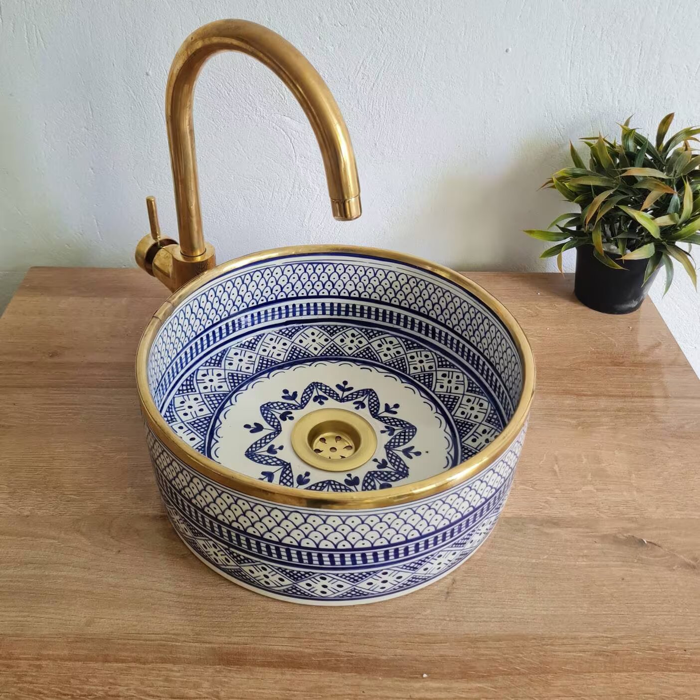 Moroccan Sink with brass rim #320