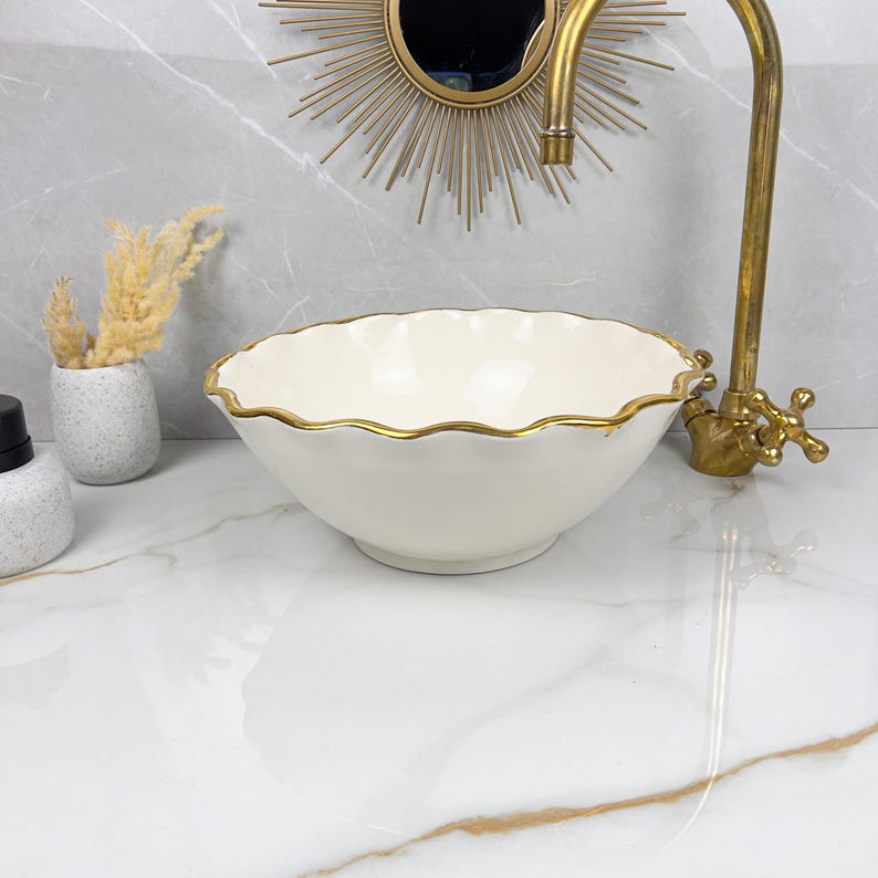 Königliches marokkanisches Becken – 14 Karat Goldrand Nr. 216
